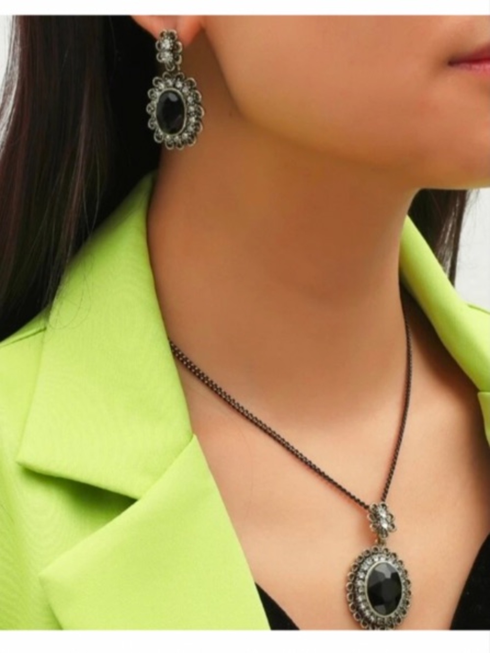 NEW• Elegant Black Onyx Crystal Pendant Necklace and Earrings Set